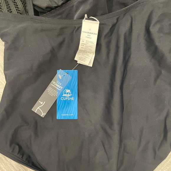 Cupshee Black One-Piece Swimsuit Size Large - Picture 7 of 7